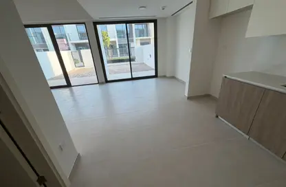 فيلا - 3 غرف نوم - 5 حمامات للايجار في غرب الفرجان - الفرجان - دبي