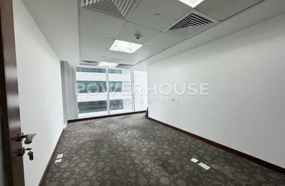 Prime Location | Near to Metro | Nicely FItted