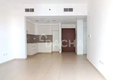 Empty Room image for: Apartment - 1 Bedroom - 2 Bathrooms for sale in Hayat Boulevard-2A - Hayat Boulevard - Town Square - Dubai, Image 1