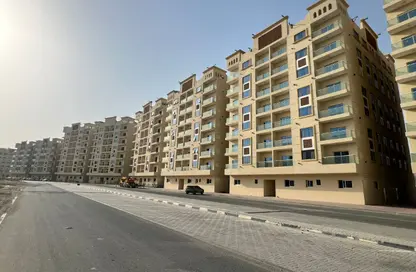 شقة - غرفة نوم - 2 حمامات للبيع في قرية الأميرة - عجمان
