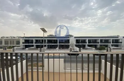 Villa - 4 Bedrooms - 5 Bathrooms for rent in Jebel Ali Industrial 1 - Jebel Ali Industrial - Jebel Ali - Dubai