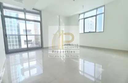 شقة - غرفة نوم - 2 حمامات للايجار في بناية هيريتيج - البرشاء 1 - البرشاء - دبي