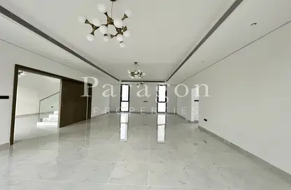 Empty Room image for: Villa - 4 Bedrooms - 6 Bathrooms for rent in Nad Al Sheba 1 - Nad Al Sheba - Dubai, Image 1
