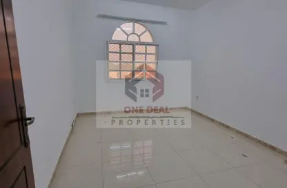 Apartment - 2 Bedrooms - 3 Bathrooms for rent in Al Jimi - Al Ain
