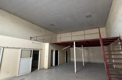 مستودع - استوديو - 1 حمام للايجار في مصفح الصناعية - مصفح - أبوظبي