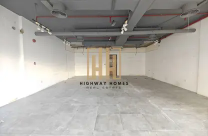 Shop - Studio - 1 Bathroom for rent in Muwaileh 29 Building - Muwaileh - Sharjah