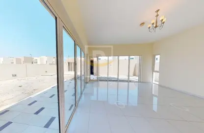 Villa - 4 Bedrooms - 5 Bathrooms for rent in Veneto - Dubai Waterfront - Dubai