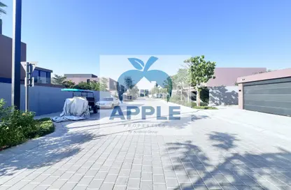 Villa - 2 Bedrooms - 4 Bathrooms for rent in Robinia - Masaar - Tilal City - Sharjah