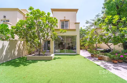 فيلا - 3 غرف نوم - 2 حمامات للايجار في الينابيع 3 - الينابيع - دبي