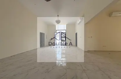 شقة - 3 غرف نوم - 3 حمامات للايجار في مدينة الرياض - أبوظبي
