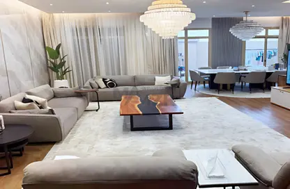 Townhouse - 4 Bedrooms for sale in Golf Gardens - Khalifa City - Abu Dhabi