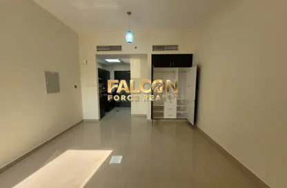 Apartment - Studio - 1 Bathroom for rent in Infinity Building - Sheikh Zayed Road - Dubai
