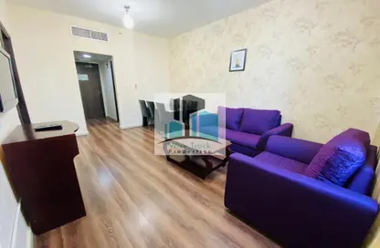 صورة لـ غرفة المعيشة / غرفة الطعام شقة - غرفة نوم - 2 حمامات للايجار في برج الحزم - آل نهيان - أبوظبي ، صورة رقم 1