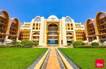 Outdoor Building image for: Apartment - 2 Bedrooms - 3 Bathrooms for rent in Sarai Apartments - Palm Jumeirah - Dubai, Image 1