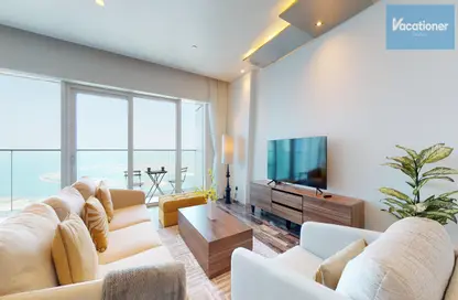 Living Room image for: Apartment - 3 Bedrooms - 3 Bathrooms for rent in Damac Heights - Dubai Marina - Dubai, Image 1