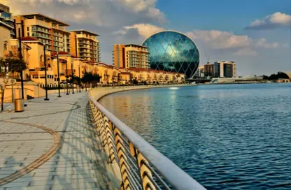 Apartment - 3 Bedrooms - 4 Bathrooms for rent in Luluat Al Raha - Al Raha Beach - Abu Dhabi