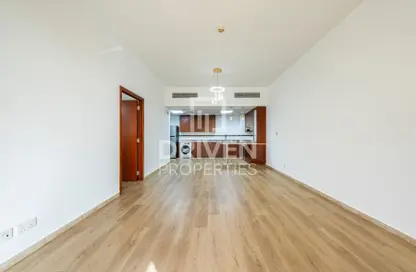 شقة - غرفة نوم - 2 حمامات للايجار في 1 ردهة وستن - ردهة وستن - مدينة السيارات - دبي