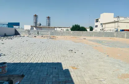 أرض - استوديو للايجار في الصجعة الصناعية - آلصجعه - الشارقة أرض - استوديو للايجار في الصجعة الصناعية - آلصجعه - الشارقة