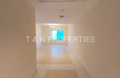 Apartment - 3 Bedrooms - 3 Bathrooms for rent in 21st Century Tower - Sheikh Zayed Road - Dubai
