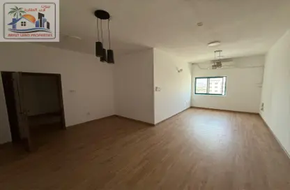 Apartment - 3 Bedrooms - 3 Bathrooms for rent in Al Mahatta - Al Qasimia - Sharjah