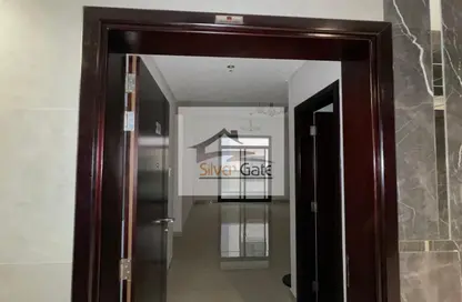 Hall / Corridor image for: Apartment - 2 Bedrooms - 3 Bathrooms for rent in Al Mowaihat 3 - Al Mowaihat - Ajman, Image 1