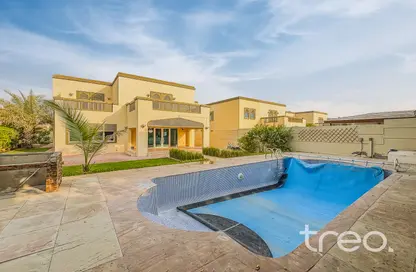 Villa - 4 Bedrooms - 5 Bathrooms for rent in Regional - Jumeirah Park - Dubai