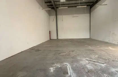 مستودع - استوديو - 1 حمام للايجار في أم درع - أم القيوين مستودع - استوديو - 1 حمام للايجار في أم درع - أم القيوين