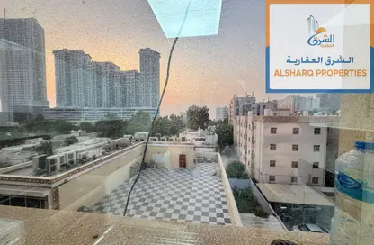 شقة - 2 غرف نوم - 3 حمامات للايجار في برج الكورنيش - الرميلة - عجمان