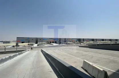 مستودع - استوديو - 2 حمامات للايجار في كيزاد - السمحة - أبوظبي