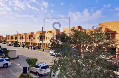 Villa - 2 Bedrooms - 3 Bathrooms for rent in Zone 7 - Hydra Village - Abu Dhabi