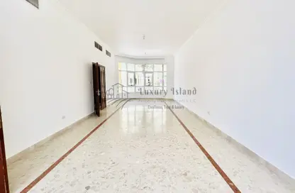 Empty Room image for: Villa - 5 Bedrooms - 7 Bathrooms for rent in Muroor Area - Abu Dhabi, Image 1