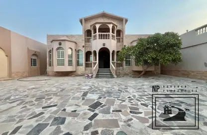 Villa - 7+ Bedrooms - 6 Bathrooms for rent in Al Jazirah Al Hamra - Ras Al Khaimah