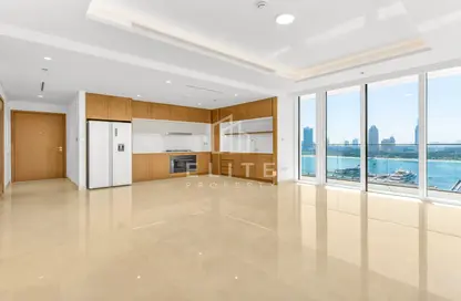 Apartment - 3 Bedrooms - 3 Bathrooms for sale in Palace Beach Residence - EMAAR Beachfront - Dubai Harbour - Dubai
