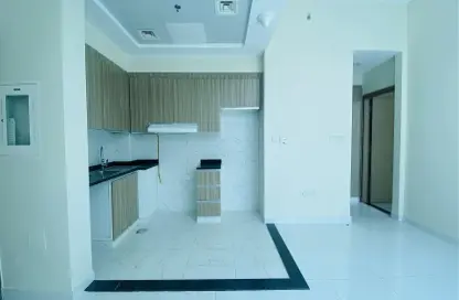 شقة - غرفة نوم - 2 حمامات للايجار في برج فيو ريزيدنس - ارجان - دبي