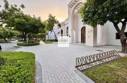Apartment - 2 Bedrooms - 2 Bathrooms for rent in The Gardens Buildings - The Gardens - Dubai
