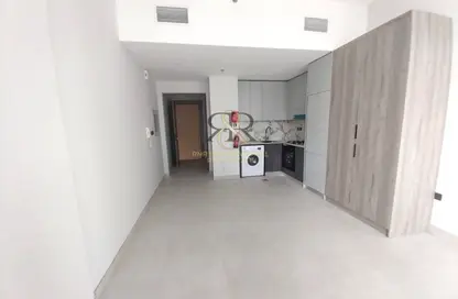 شقة - 1 حمام للايجار في الأمل تاور - مدينة دبي الرياضية - دبي