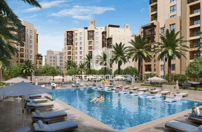 صورة لـ حوض سباحة شقة - 2 غرف نوم - 3 حمامات للبيع في لمّاع - مدينة جميرا ليفينج - أم سقيم - دبي ، صورة رقم 1