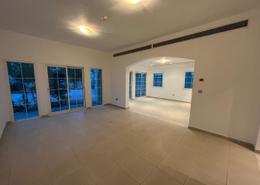 صورةغرفة فارغة لـ: فيلا - 2 غرف نوم - 4 حمامات للبيع في ميدترينيان فيلا - مثلث قرية الجميرا - دبي, صورة 1