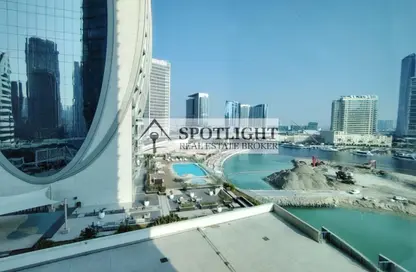 مكتب - استوديو للايجار في B2B  برج - الخليج التجاري - دبي