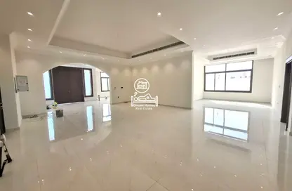 Villa - 7+ Bedrooms - 7+ Bathrooms for rent in Shakhbout City - Abu Dhabi