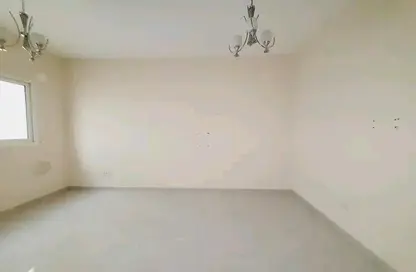Empty Room image for: Apartment - 2 Bedrooms - 2 Bathrooms for rent in Fire Station Road - Muwaileh - Sharjah, Image 1