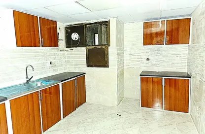 شقة - 2 غرف نوم - 2 حمامات للايجار في دار المجاز - شارع جمال عبد الناصر - المجاز - الشارقة