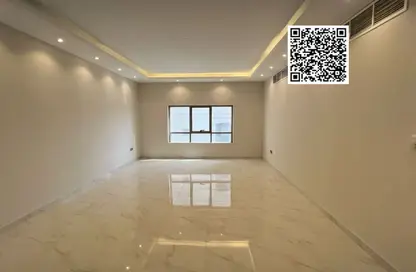 شقة - 2 غرف نوم - 2 حمامات للايجار في مساكن كورنيش عجمان - طريق كورنيش عجمان - عجمان
