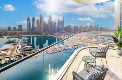 Apartment - 3 Bedrooms - 3 Bathrooms for rent in Marina Vista - EMAAR Beachfront - Dubai Harbour - Dubai