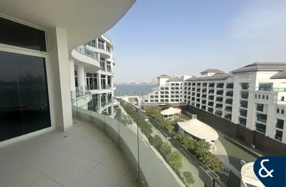 Apartment - 1 Bedroom - 2 Bathrooms for rent in Royal Bay - Palm Jumeirah - Dubai