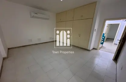 فيلا - 3 غرف نوم - 5 حمامات للايجار في منطقة المرور - أبوظبي