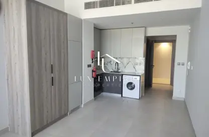Apartment - Studio - 1 Bathroom for rent in Amal Tower - Dubai Sports City - Dubai
