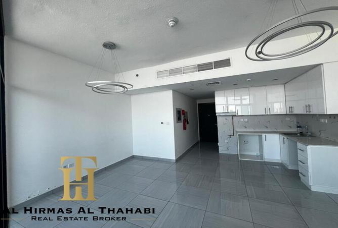 Rent in O2 Tower: Quality Built Studio-Luxury Amenities-Unfurnished ...