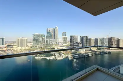 شقة - 2 غرف نوم - 3 حمامات للايجار في برج كورال - الخليج التجاري - دبي