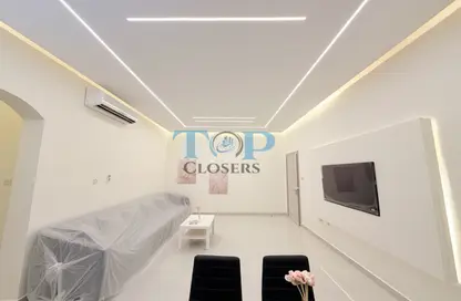 Apartment - 2 Bedrooms - 2 Bathrooms for rent in Al Habooy - Al Markhaniya - Al Ain